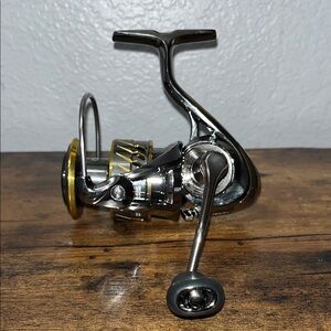 Fishing Reel. NWOT!!! never been used ..